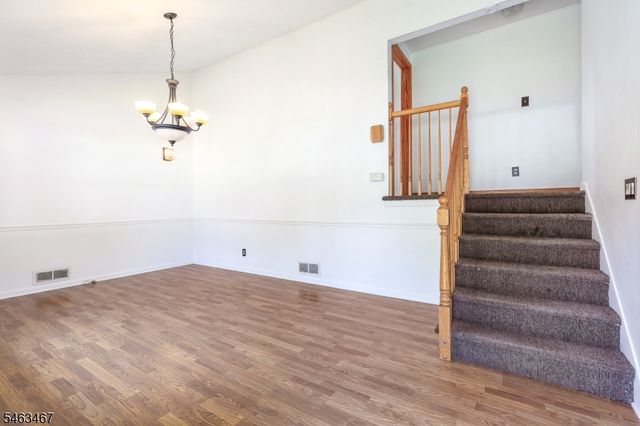 233 Henry Ct, North Plainfield Boro, NJ 07060