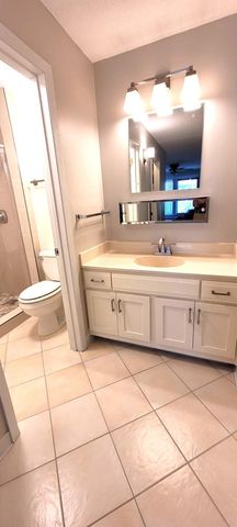 10401 Cedar Lake Road 301, Minnetonka, MN 55305