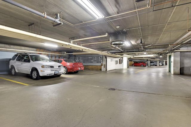 10401 Cedar Lake Road 301, Minnetonka, MN 55305