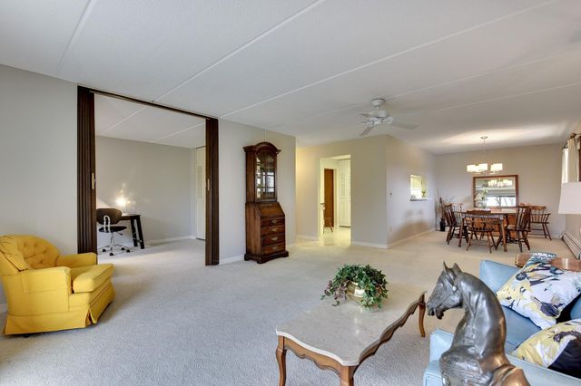 10401 Cedar Lake Road 301, Minnetonka, MN 55305