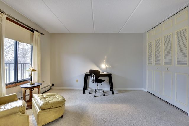 10401 Cedar Lake Road 301, Minnetonka, MN 55305