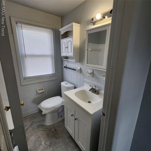 20834 Pembroke Avenue, Detroit, MI 48219