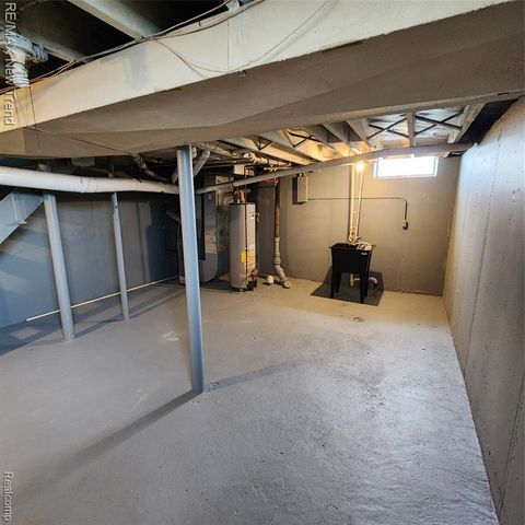 20834 Pembroke Avenue, Detroit, MI 48219