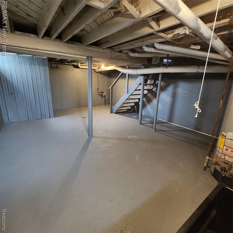 20834 Pembroke Avenue, Detroit, MI 48219