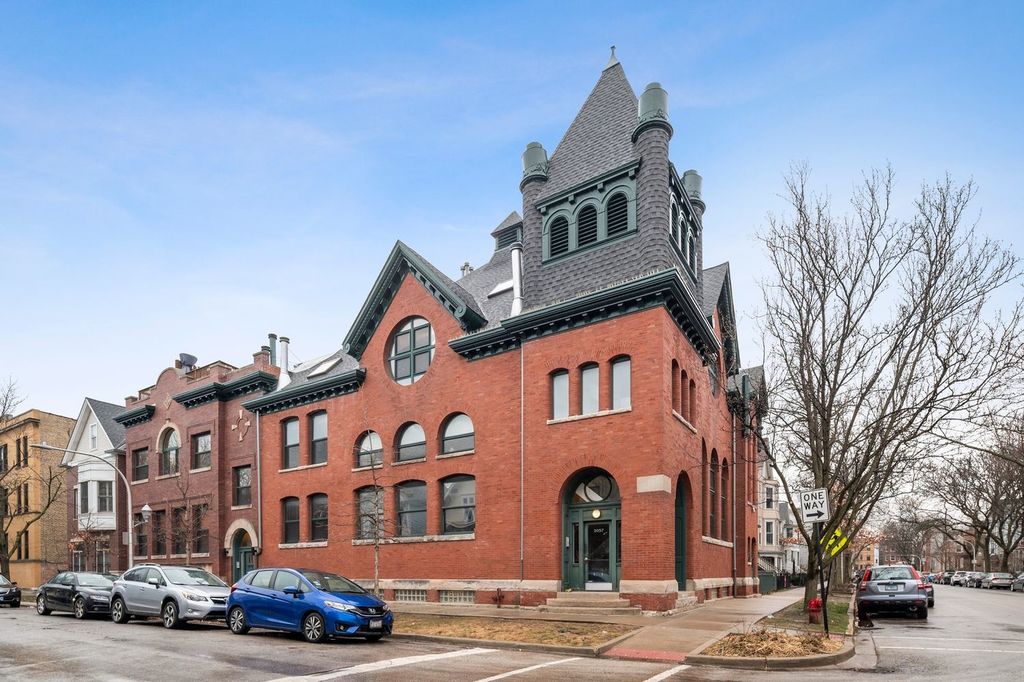 1117 W Barry Avenue 6, Chicago, IL 60657 — exterior
