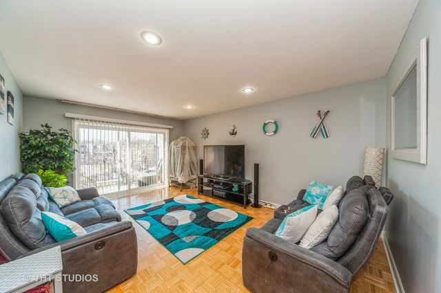 1550 Sandpebble Drive 306, Wheeling, IL 60090