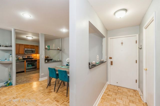 1550 Sandpebble Drive 306, Wheeling, IL 60090