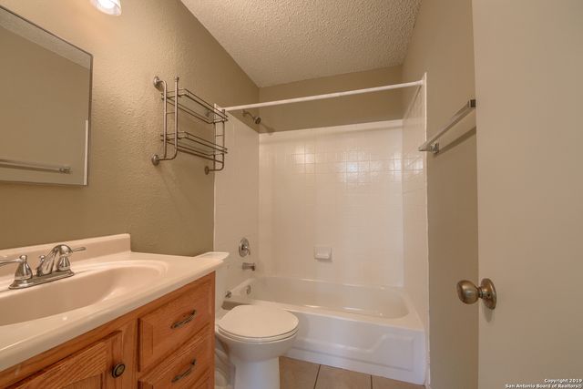 9107 GAMBIER DR, San Antonio, TX 78250