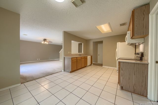 9107 GAMBIER DR, San Antonio, TX 78250