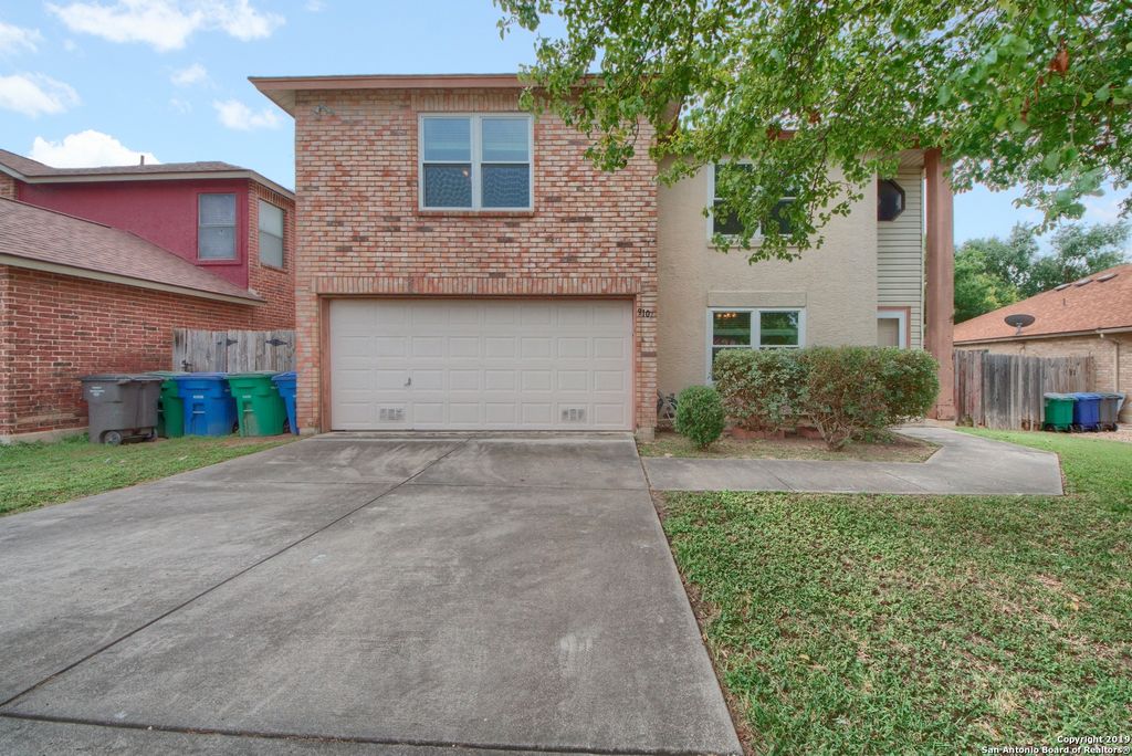 9107 GAMBIER DR, San Antonio, TX 78250