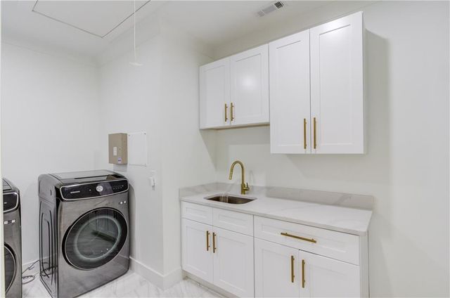 961 Nours Circle, Lawrenceville, GA 30045