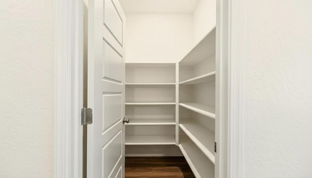 3725 N Newton Drive, Visalia, CA 93291