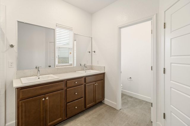 3725 N Newton Drive, Visalia, CA 93291