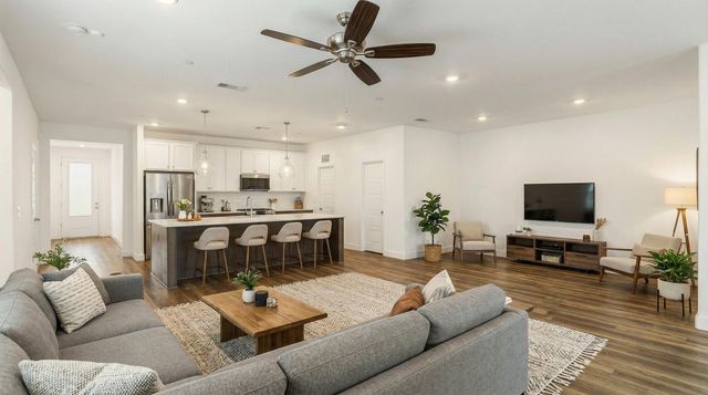 3725 N Newton Drive, Visalia, CA 93291