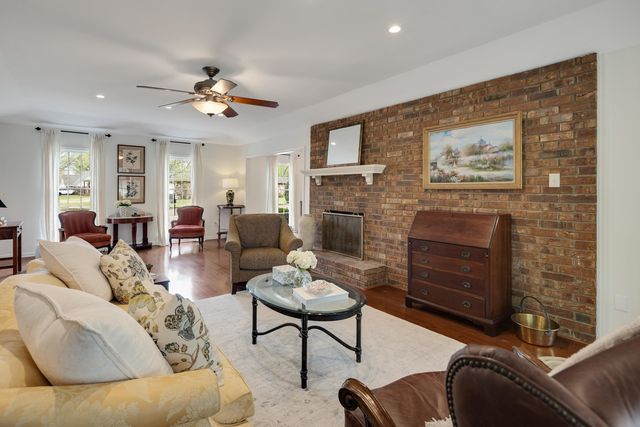 7609 HOLLOW FORK RD, Germantown, TN 38138