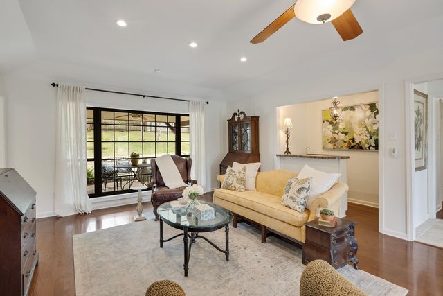 7609 HOLLOW FORK RD, Germantown, TN 38138