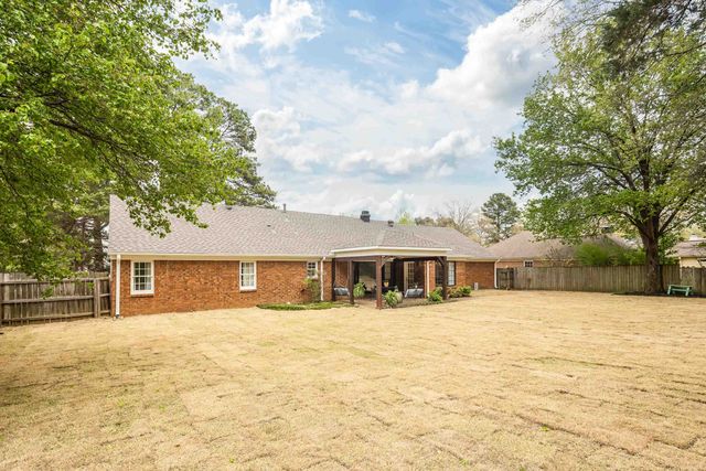 7609 HOLLOW FORK RD, Germantown, TN 38138