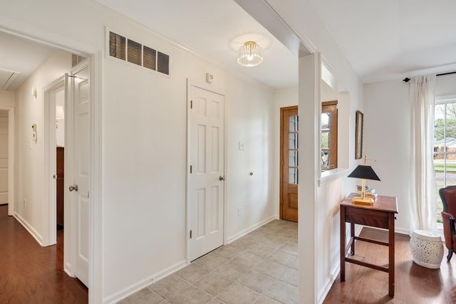 7609 HOLLOW FORK RD, Germantown, TN 38138