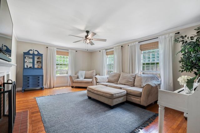 26 Garrison Lane, Hopkinton, NH 03229