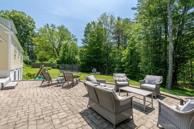 26 Garrison Lane, Hopkinton, NH 03229