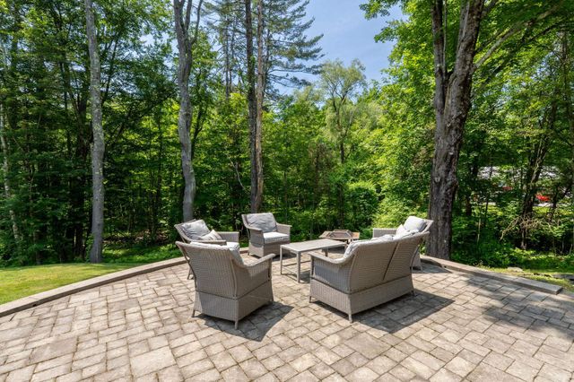 26 Garrison Lane, Hopkinton, NH 03229