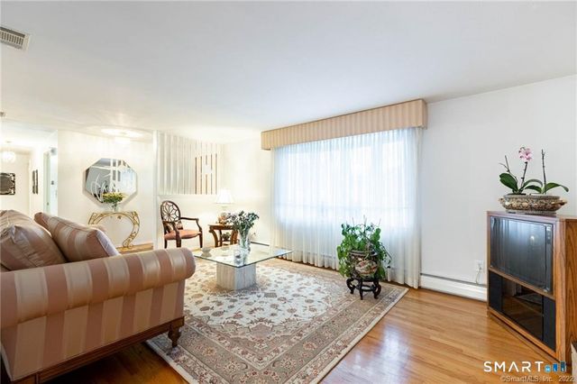 68 Gerthmere Drive, West Hartford, CT 06110