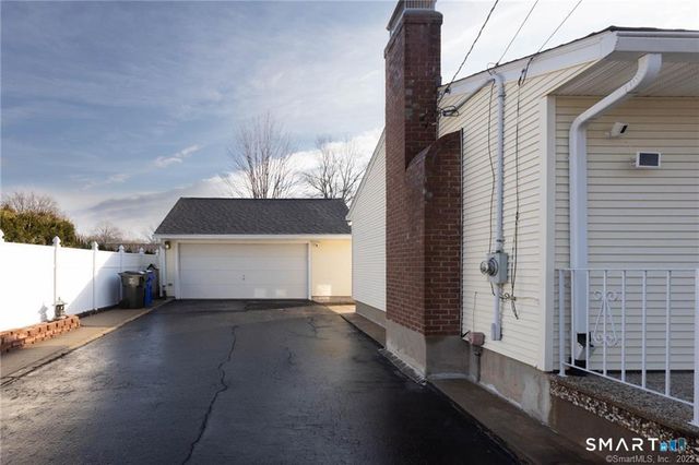 68 Gerthmere Drive, West Hartford, CT 06110