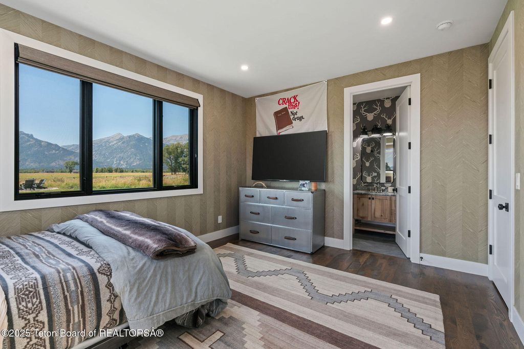 750 PONDEROSA Drive, Jackson, WY 83001 photo 21