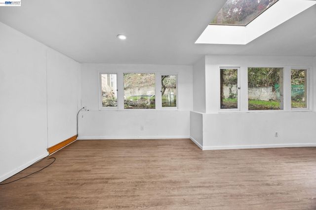 1012 Contra Costa Dr, El Cerrito, CA 94530