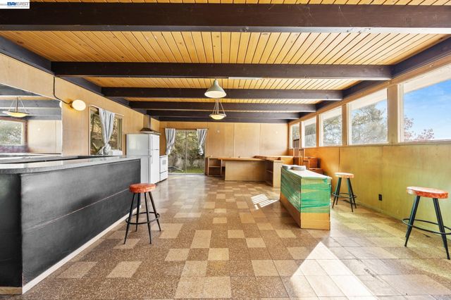 1012 Contra Costa Dr, El Cerrito, CA 94530
