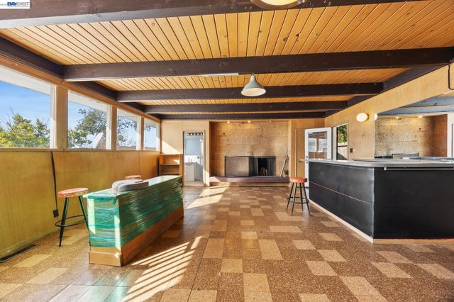1012 Contra Costa Dr, El Cerrito, CA 94530