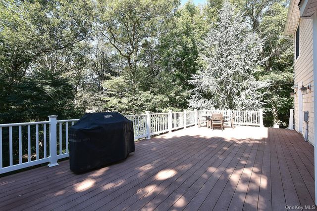 230 W Woodland Drive, Wading River, NY 11792