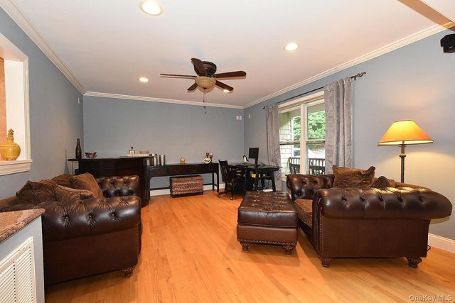 230 W Woodland Drive, Wading River, NY 11792
