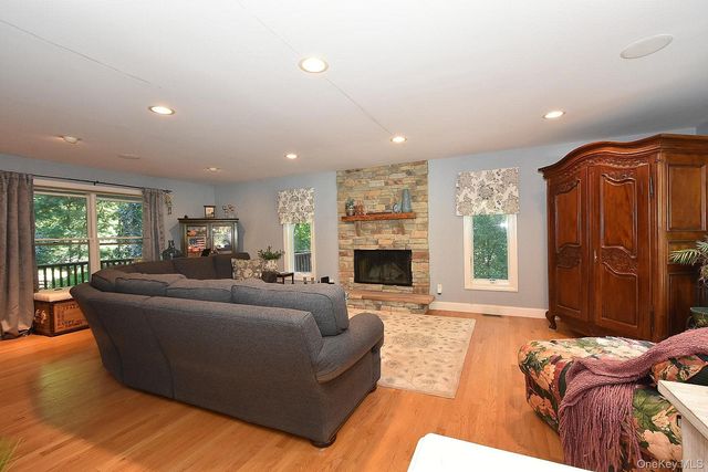 230 W Woodland Drive, Wading River, NY 11792