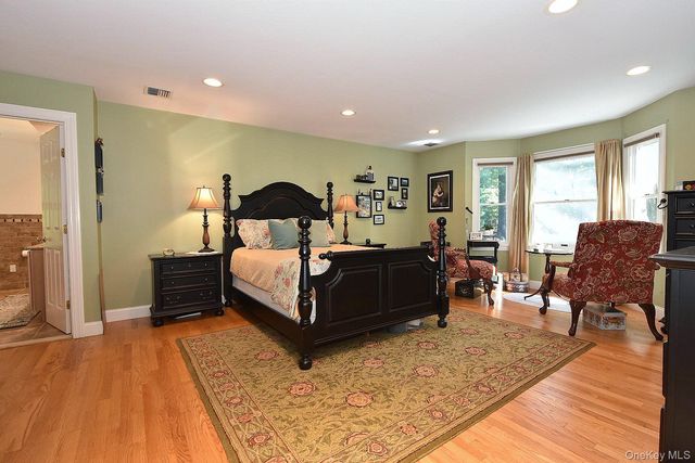 230 W Woodland Drive, Wading River, NY 11792