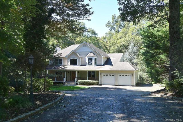 230 W Woodland Drive, Wading River, NY 11792