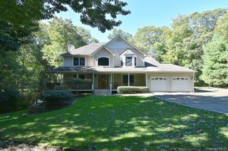230 W Woodland Drive, Wading River, NY 11792