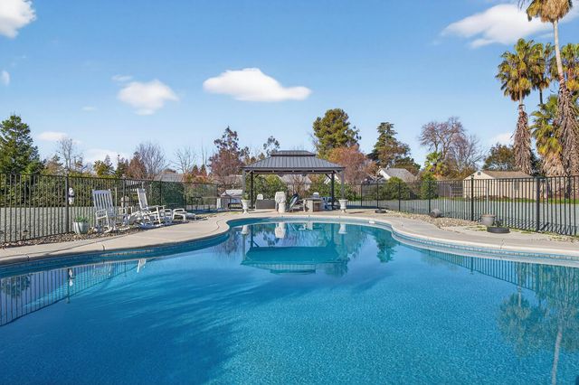 12860 E Tokay Colony Rd, Lodi, CA 95240