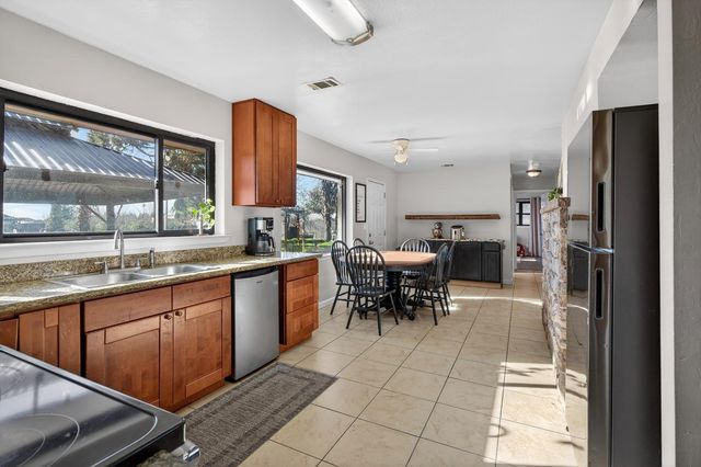 12860 E Tokay Colony Rd, Lodi, CA 95240