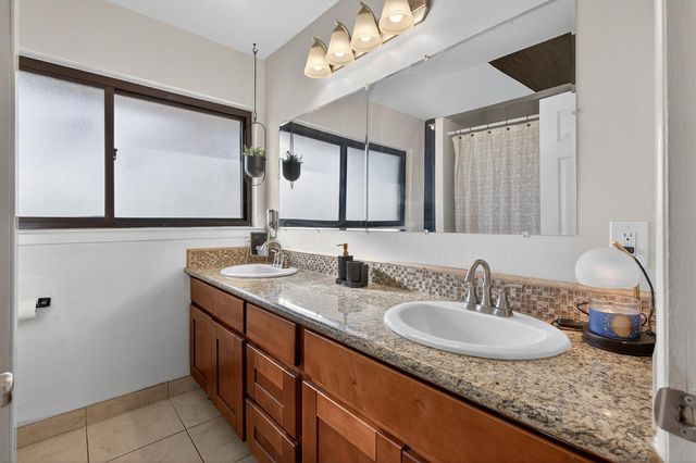 12860 E Tokay Colony Rd, Lodi, CA 95240