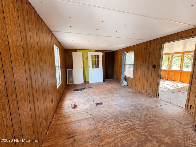 602 JUNIOR LAKE Drive, Interlachen, FL 32148