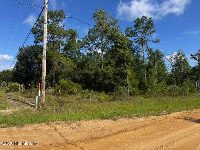 602 JUNIOR LAKE Drive, Interlachen, FL 32148