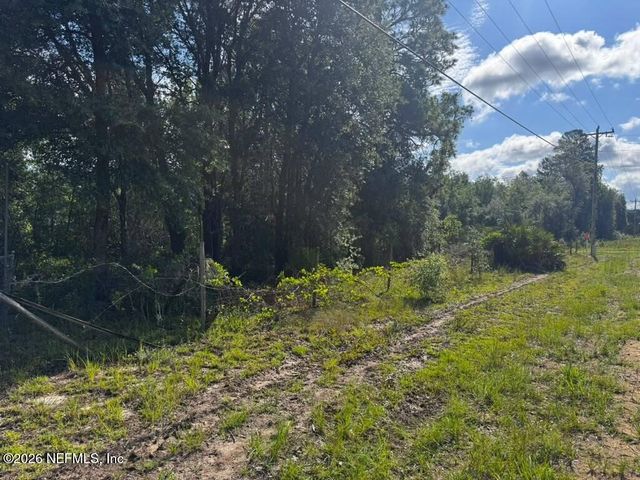 602 JUNIOR LAKE Drive, Interlachen, FL 32148