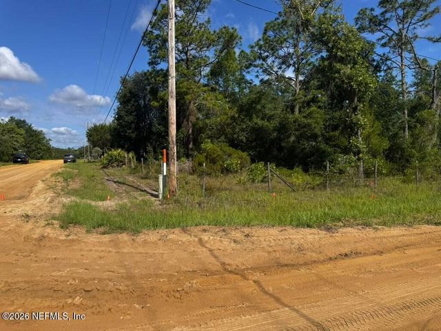 602 JUNIOR LAKE Drive, Interlachen, FL 32148
