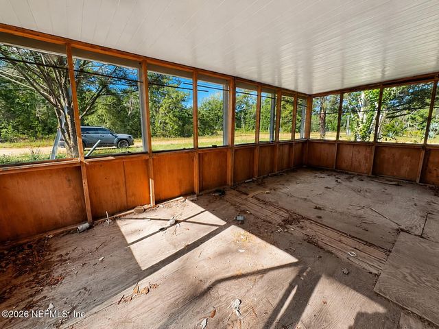 602 JUNIOR LAKE Drive, Interlachen, FL 32148