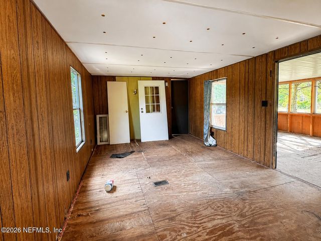 602 JUNIOR LAKE Drive, Interlachen, FL 32148