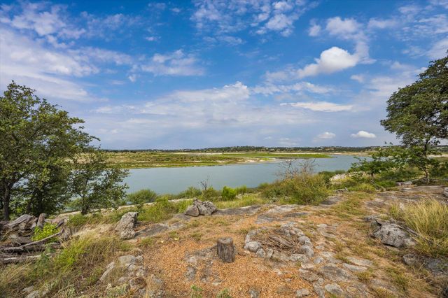 742 Park SHRS, Canyon Lake, TX 78133