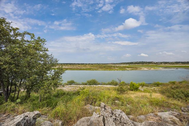 742 Park SHRS, Canyon Lake, TX 78133