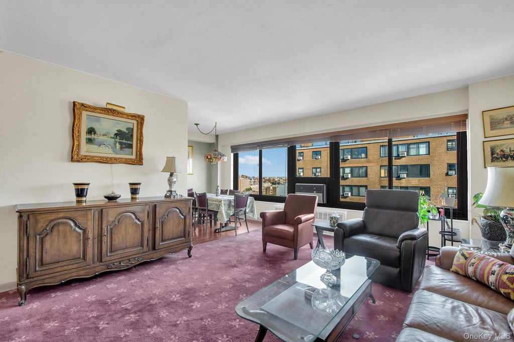 33-43 14 Street 14D, Astoria, NY 11106
