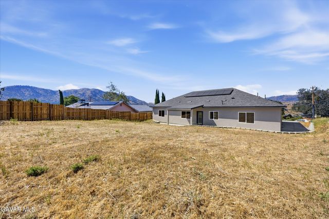 20112 Clubview Drive, Tehachapi, CA 93561